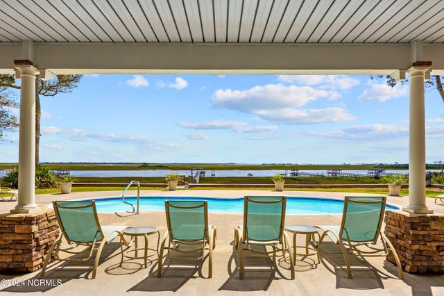 1324 Harbour Watch SW, Calabash, NC 28467