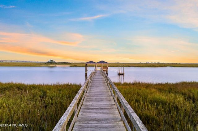 1324 Harbour Watch SW, Calabash, NC 28467