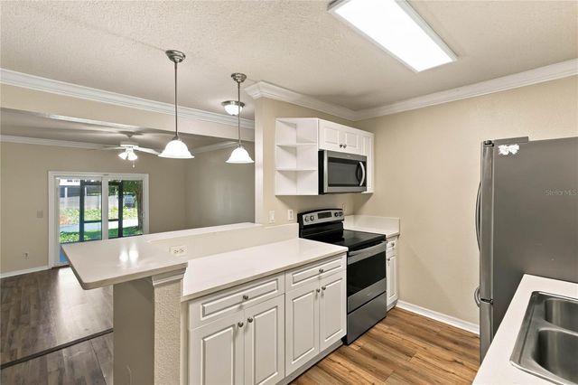 185 N PEARL LAKE CAUSEWAY 110, Altamonte Springs, FL 32714