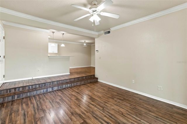 185 N PEARL LAKE CAUSEWAY 110, Altamonte Springs, FL 32714