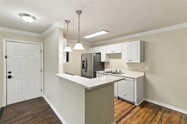 185 N PEARL LAKE CAUSEWAY 110, Altamonte Springs, FL 32714