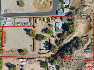 16166 Sierra Highway, Santa Clarita, CA 91390