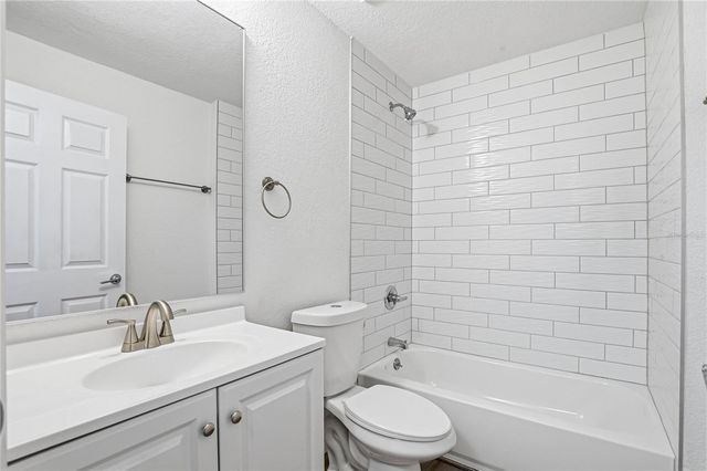 403 WENDEL AVENUE, Lithia, FL 33547