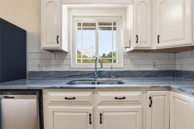 403 WENDEL AVENUE, Lithia, FL 33547