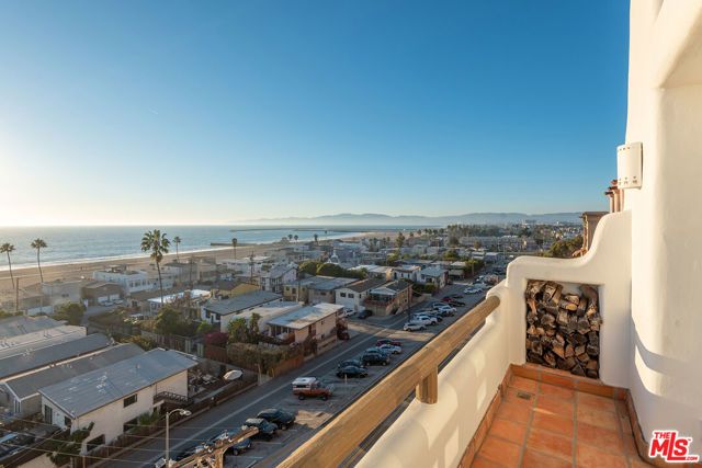 7047 Vista Del Mar Lane, Playa Del Rey (los Angeles), CA 90293