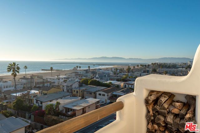7047 Vista Del Mar Lane, Playa Del Rey (los Angeles), CA 90293