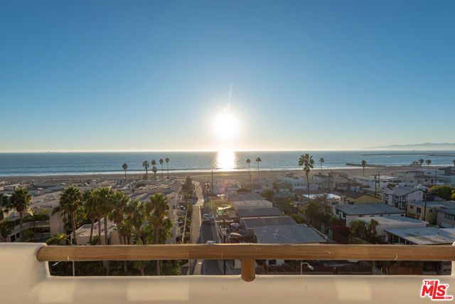 7047 Vista Del Mar Lane, Playa Del Rey (los Angeles), CA 90293