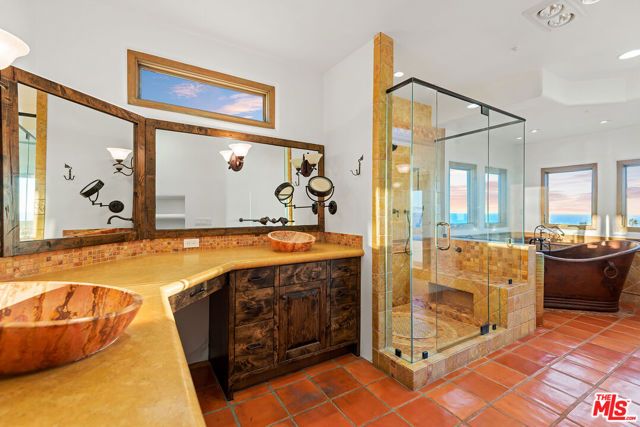 7047 Vista Del Mar Lane, Playa Del Rey (los Angeles), CA 90293