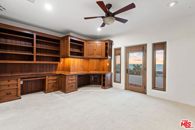 7047 Vista Del Mar Lane, Playa Del Rey (los Angeles), CA 90293