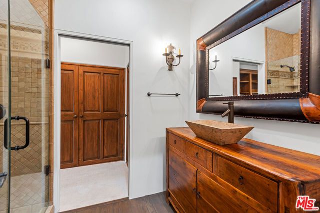 7047 Vista Del Mar Lane, Playa Del Rey (los Angeles), CA 90293
