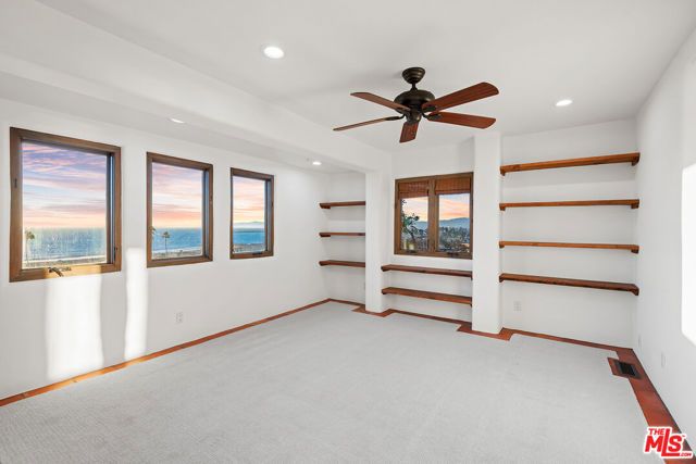 7047 Vista Del Mar Lane, Playa Del Rey (los Angeles), CA 90293
