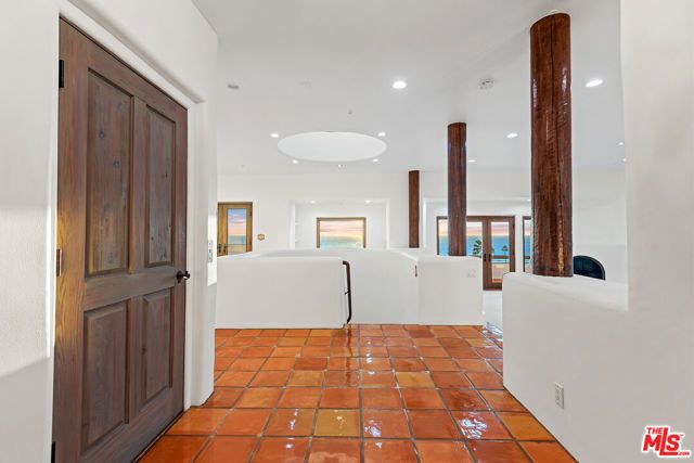 7047 Vista Del Mar Lane, Playa Del Rey (los Angeles), CA 90293