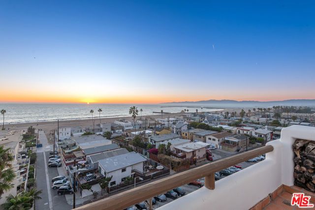7047 Vista Del Mar Lane, Playa Del Rey (los Angeles), CA 90293