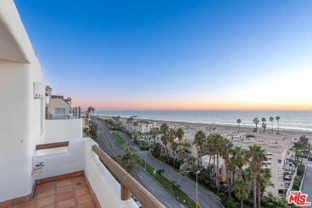 7047 Vista Del Mar Lane, Playa Del Rey (los Angeles), CA 90293