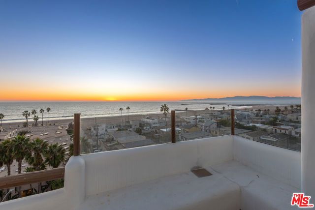 7047 Vista Del Mar Lane, Playa Del Rey (los Angeles), CA 90293