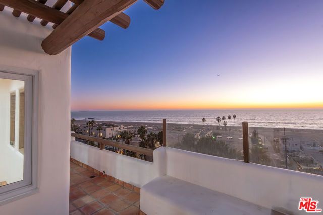 7047 Vista Del Mar Lane, Playa Del Rey (los Angeles), CA 90293
