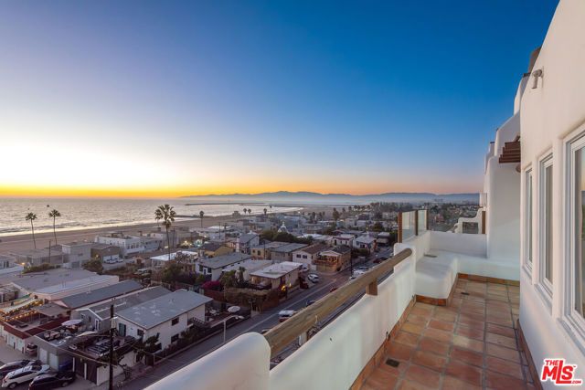 7047 Vista Del Mar Lane, Playa Del Rey (los Angeles), CA 90293