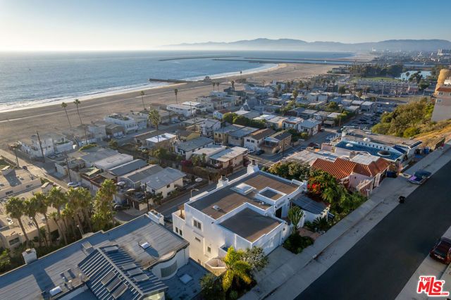 7047 Vista Del Mar Lane, Playa Del Rey (los Angeles), CA 90293