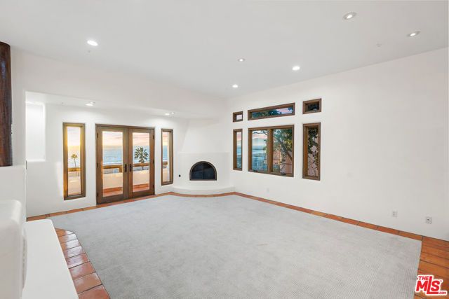 7047 Vista Del Mar Lane, Playa Del Rey (los Angeles), CA 90293