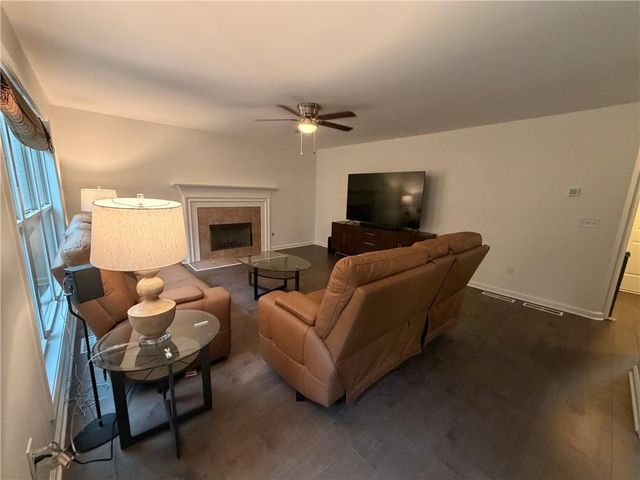 5324 Chastain Way, Gainesville, GA 30507