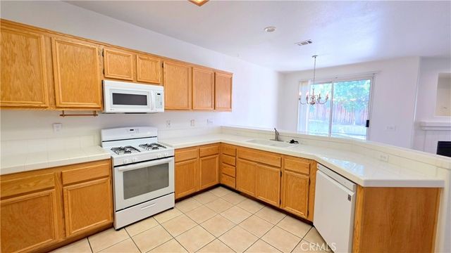 3196 Hannover Street, Corona, CA 92882