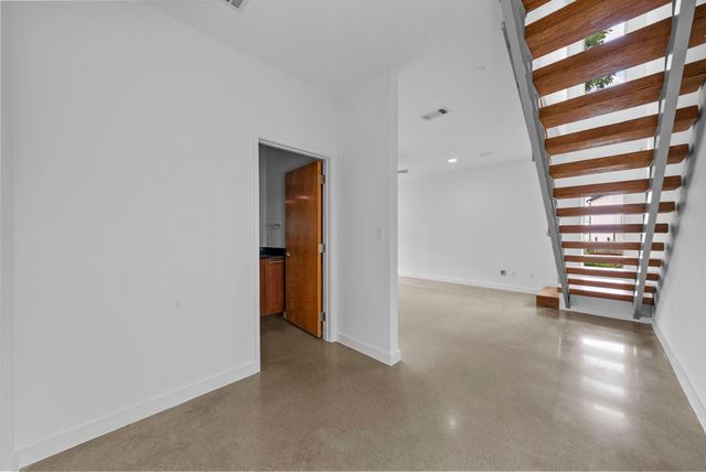 7404 Ava LN, Austin, TX 78724