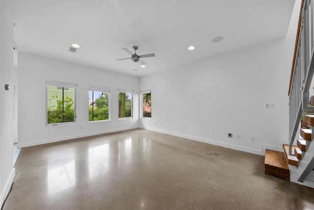 7404 Ava LN, Austin, TX 78724
