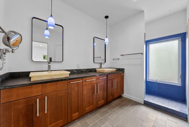 7404 Ava LN, Austin, TX 78724
