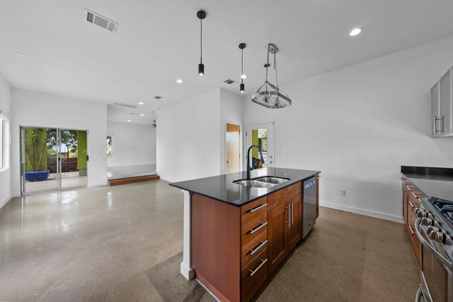 7404 Ava LN, Austin, TX 78724