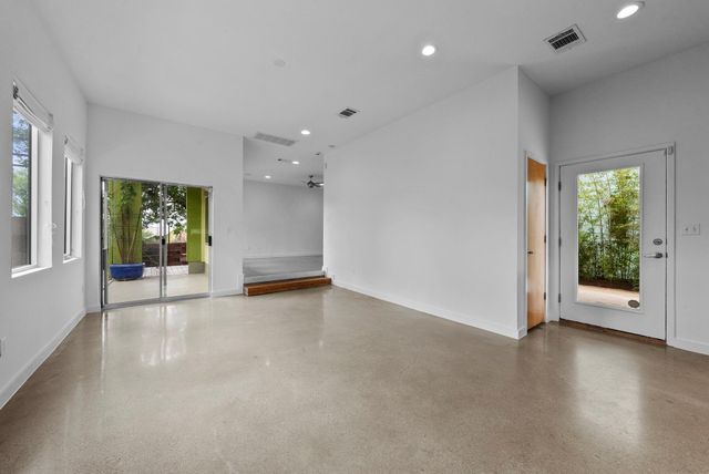 7404 Ava LN, Austin, TX 78724