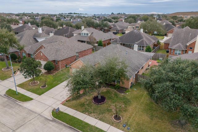 1318 Diamante Drive, Pasadena, TX 77504