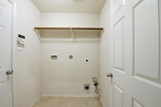 1318 Diamante Drive, Pasadena, TX 77504