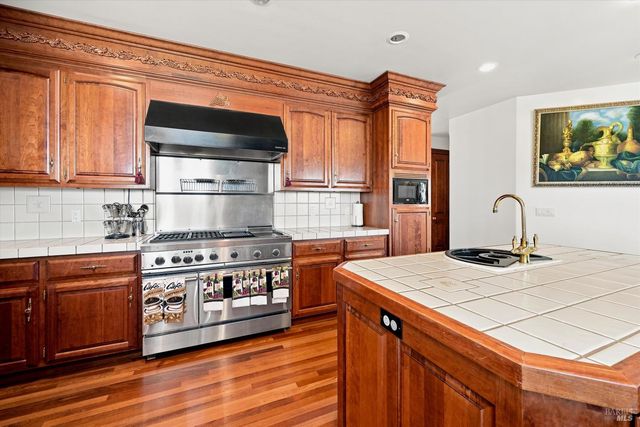 2511 state highway 53, Clearlake, CA 95422