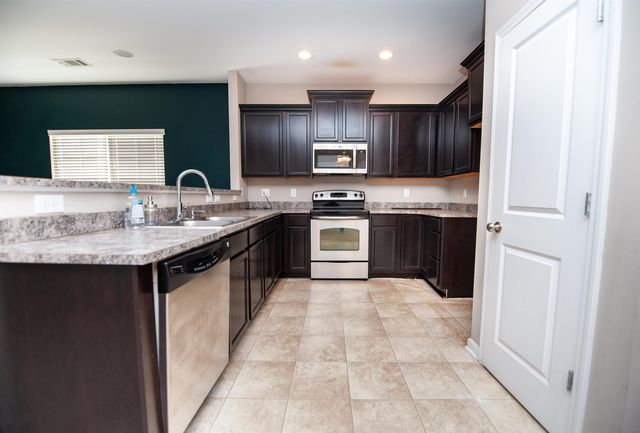 279 Stonewood Crossing Drive, Boiling Springs, SC 29316