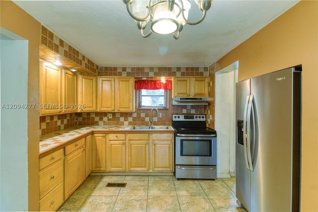 625 Columbus Pkwy, Hollywood, FL 33021