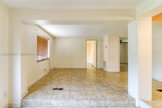 625 Columbus Pkwy, Hollywood, FL 33021