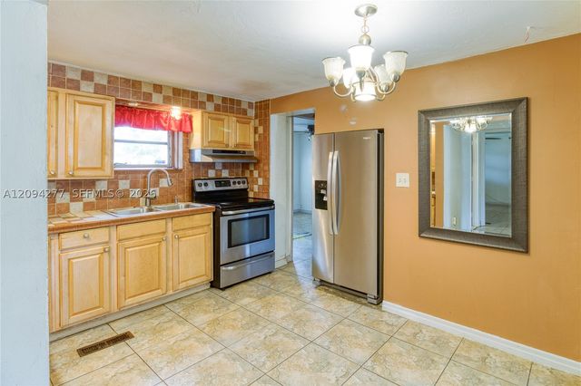 625 Columbus Pkwy, Hollywood, FL 33021