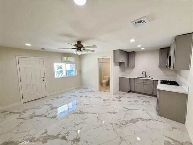 11810 S Figueroa S, Los Angeles, CA 90061