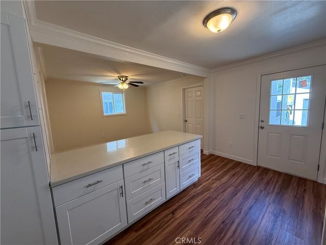 11810 S Figueroa S, Los Angeles, CA 90061