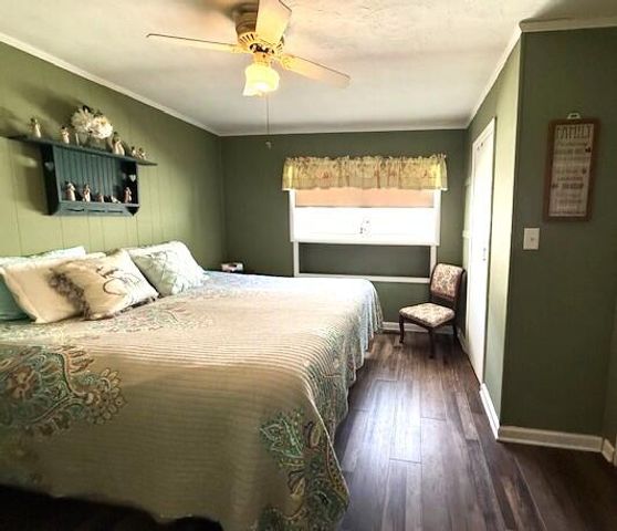 E 424 Parrish ST, Covington, VA 24426