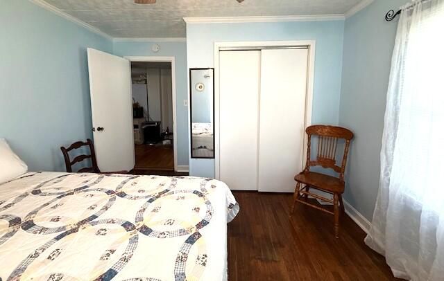 E 424 Parrish ST, Covington, VA 24426