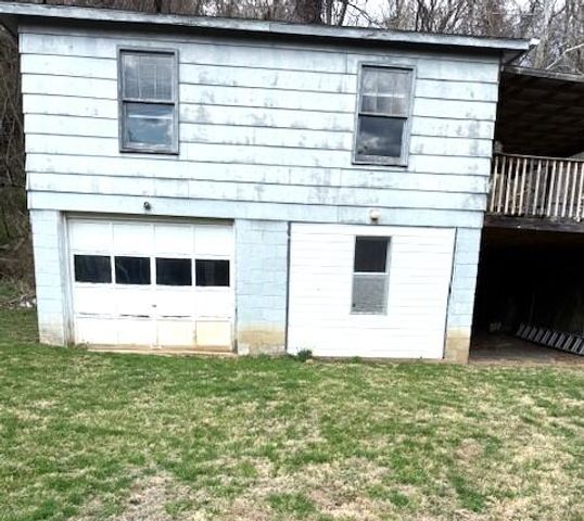 E 424 Parrish ST, Covington, VA 24426