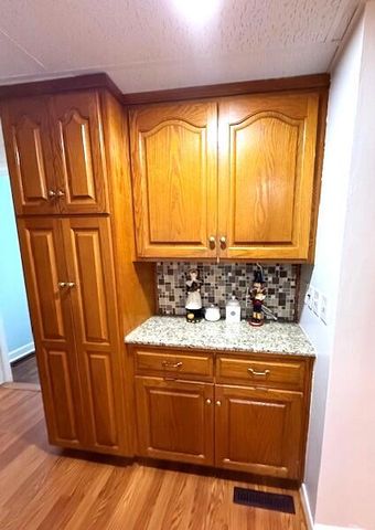 E 424 Parrish ST, Covington, VA 24426