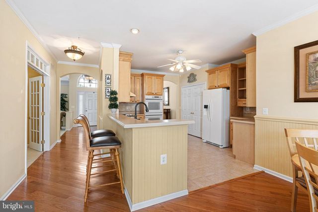 933 LAURENS LN, Warwick, PA 18974