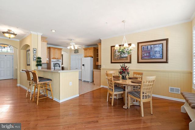 933 LAURENS LN, Warwick, PA 18974