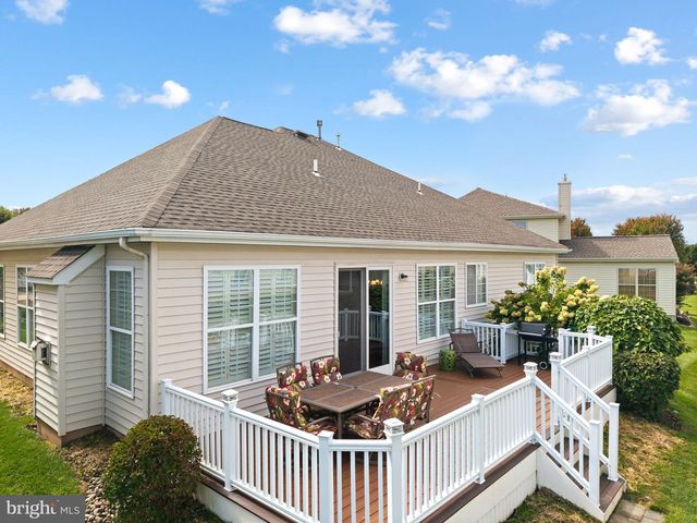 933 LAURENS LN, Warwick, PA 18974