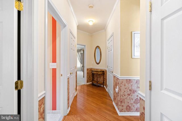 933 LAURENS LN, Warwick, PA 18974