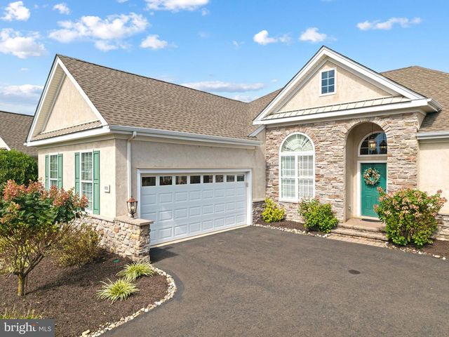 933 LAURENS LN, Warwick, PA 18974