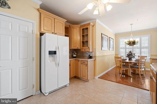 933 LAURENS LN, Warwick, PA 18974