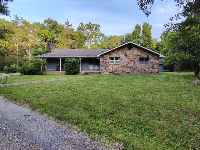 791 Lofton Lane, Chickamauga, GA 30707